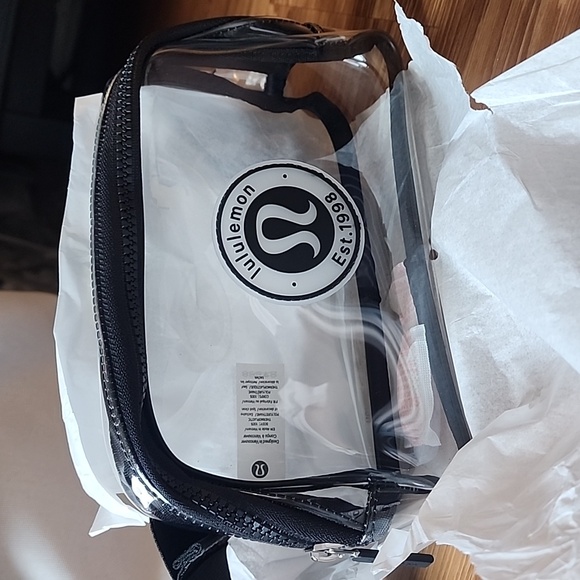 Lululemon NWT! "The Everwhere Clear Belt Bag" - Picture 11 of 16
